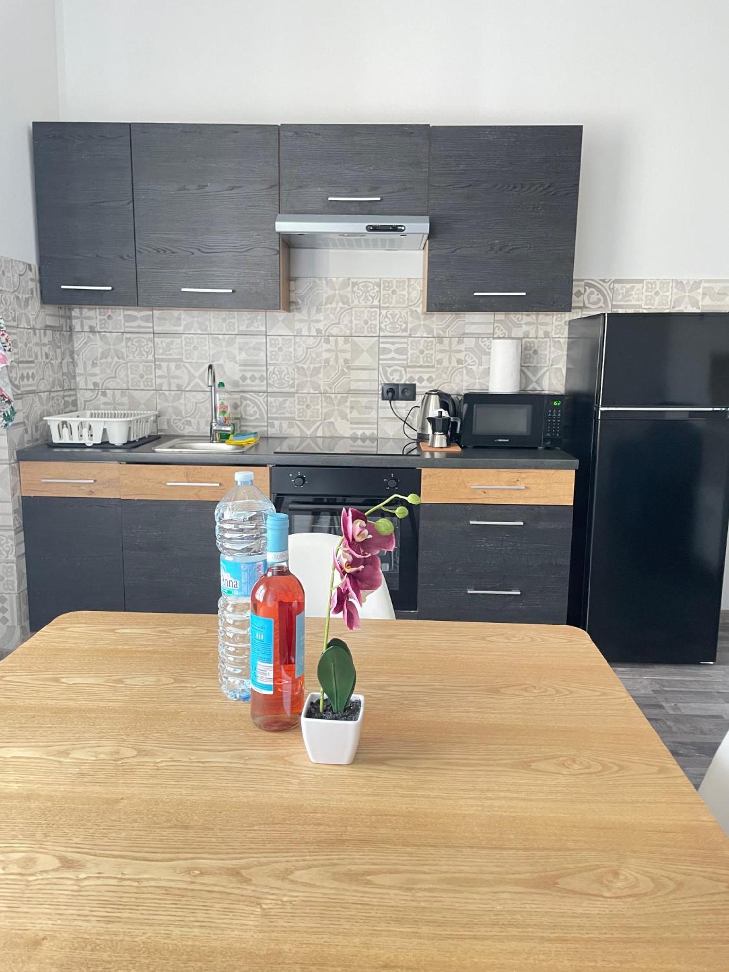 Bardolino Center Apartments ภายนอก รูปภาพ