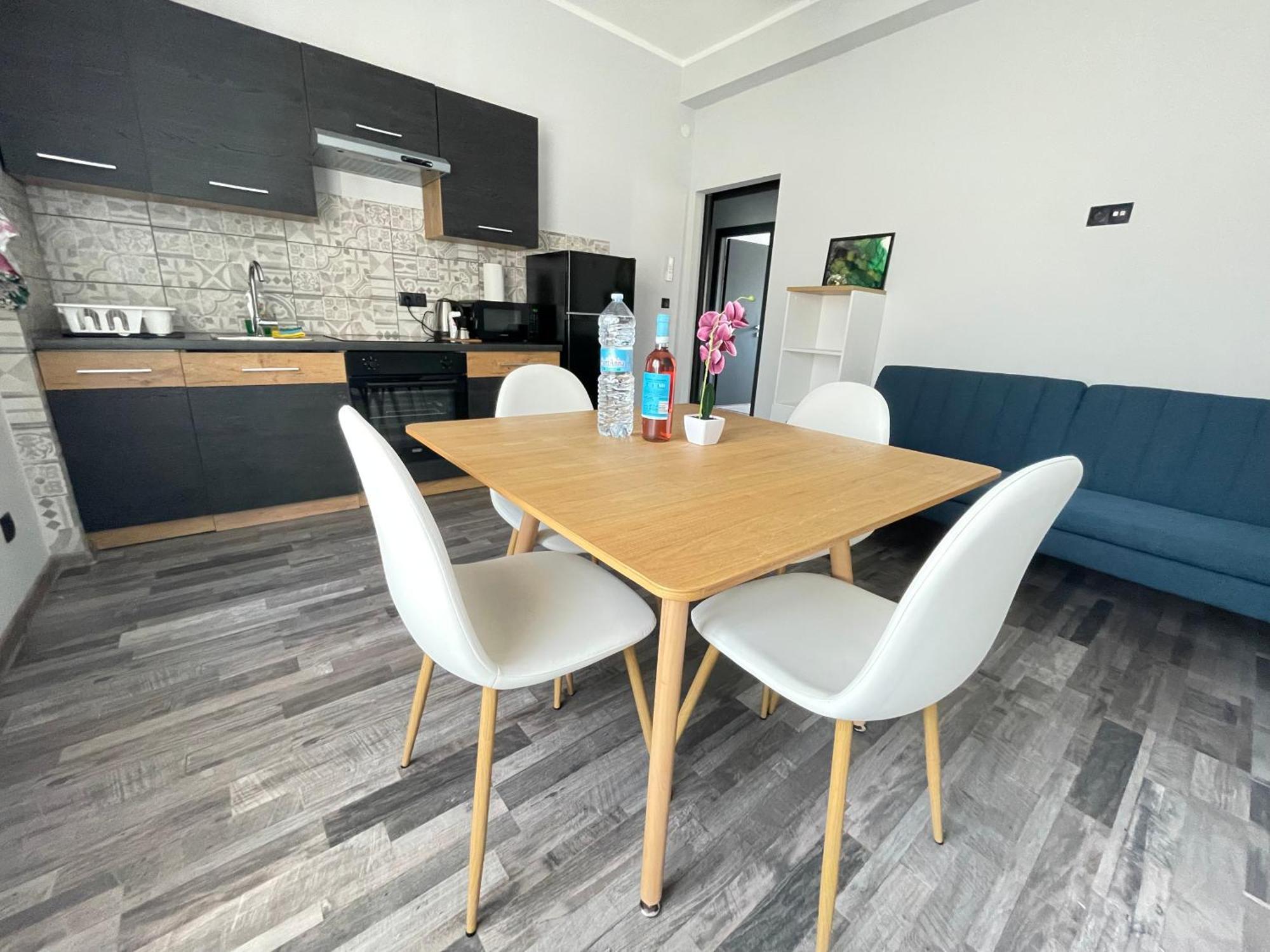 Bardolino Center Apartments ภายนอก รูปภาพ